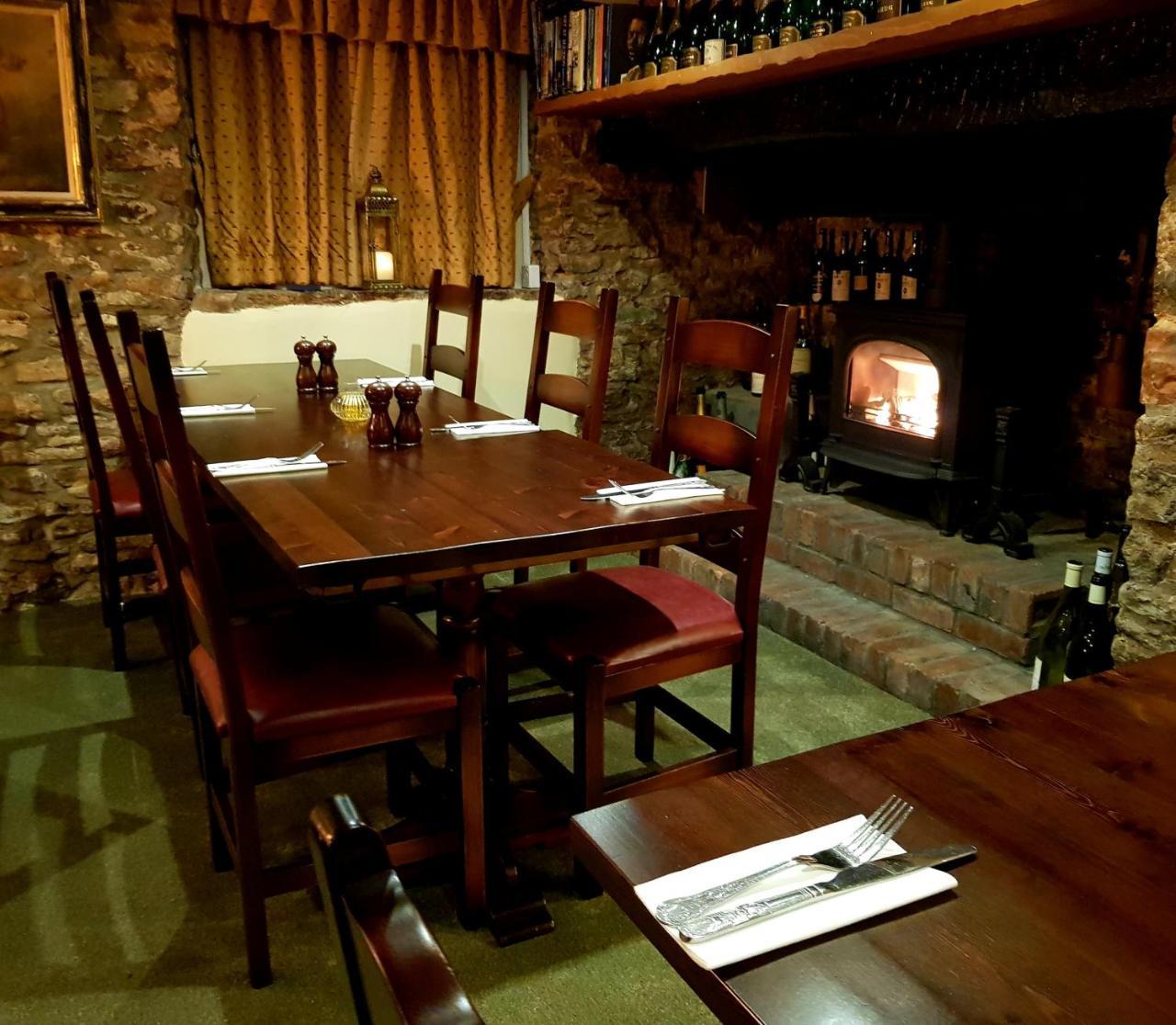 The Carpenters Arms Hotell Pensford Exteriör bild
